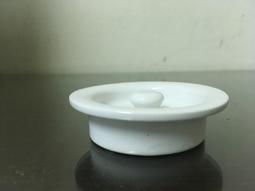 WH25061【四十八號老倉庫】全新 早期 台灣 金邊 素色 茶壺 壺蓋 5.8/4.4cm 1蓋價【懷舊收藏拍片道具】 歷史價格詳細信息