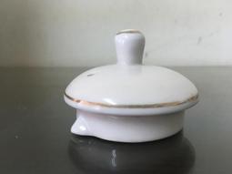 WH24992【四十八號老倉庫】全新 早期 台灣 銀邊 素色 茶壺 壺蓋 7.4/5.9cm 1蓋價【懷舊收藏拍片道具】 歷史價格詳細信息