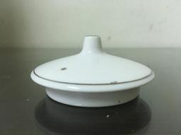 WH24992【四十八號老倉庫】全新 早期 台灣 銀邊 素色 茶壺 壺蓋 7.4/5.9cm 1蓋價【懷舊收藏拍片道具】 歷史價格詳細信息