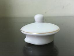 WH25007【四十八號老倉庫】全新 早期 台灣 銀邊 素色 茶壺 壺蓋 7.6/6.4cm 1蓋價【懷舊收藏拍片道具】 歷史價格詳細信息