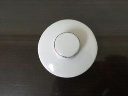 WH25713【四十八號老倉庫】全新 早期 台灣 金邊 杜鵑花 茶杯 杯蓋 8.5/6.7cm 1蓋價【懷舊收藏拍片道具 歷史價格詳細信息