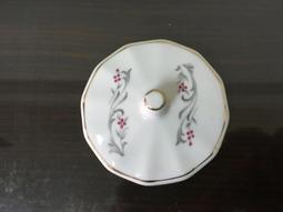 早期臺灣：藤面摺疊椅 × 5張（台中和盛傢俱、鳳凰牌、金屬折疊椅、北歐風格、老椅傢俱） 歷史價格詳細信息