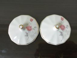 WH25490【四十八號老倉庫】全新 早期 台灣 金邊 素色 小 茶壺 壺蓋 3.6/2.8 cm【懷舊收藏擺飾道具】 歷史價格詳細信息