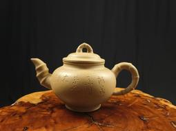 ～壺風茶道~23016《宜興紫砂 紫泥 扁六方絞泥壺》約240cc  宜興紫砂壺、紫砂、普洱茶、茶壺 歷史價格詳細信息