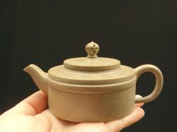 ～壺風茶道~23018《宜興紫砂 段泥 潤竹壺》約400cc  宜興紫砂壺、紫砂、普洱茶、茶壺 歷史價格詳細信息