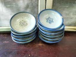 庄腳柑仔店~早期4格玻璃窗檜木窗一對~尺寸:84.5*107*3公分,,鄉村雜貨,,懷舊餐廳,,婚禮佈置,, 歷史價格詳細信息