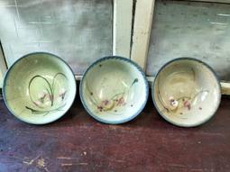 庄腳柑仔店~早期3格海棠花玻璃咖啡色系木門~尺寸:69.5*高174公分,,鄉村雜貨,,普普懷舊,,店面佈置,, 歷史價格詳細信息