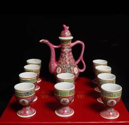 粉彩萬壽無疆罐一對 歷史價格詳細信息