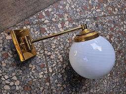 銅壁燈 雙頭 附兩顆白球珍珠燈泡 . 長30.5 / 12 歷史價格詳細信息