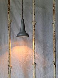 數盞 極美品 金屬 蜂孔 吊燈 . 散射光源 獨特色感 皆為 少見 極好比例 . 少量庫存 可選購空間搭配 內e12 . 歷史價格詳細信息