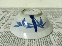 WH27411【四十八號老倉庫】全新 早期 台灣 藍釉 樹葉紋 古早碗 飯碗 米糕碗 碗粿碗 有瑕 1碗價 歷史價格詳細信息