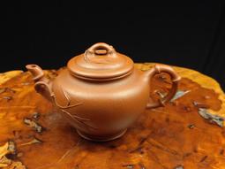 ∼壺風茶道~24025《宜興紫砂 中國宜興印 蓋款秀春 水平壺》180 cc ~宜興紫砂壺、茶壺、紫砂、普洱茶、茶具 歷史價格詳細信息