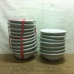 WH9254【四十八號老倉庫】全新 早期 台灣 胭脂紅 點點點 竹花 粗碗 滷肉飯 肉圓 茶碗 冰碗 12.4cm 小瑕 歷史價格詳細信息