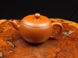 ∼壺風茶道~24025《宜興紫砂 中國宜興印 蓋款秀春 水平壺》180 cc ~宜興紫砂壺、茶壺、紫砂、普洱茶、茶具 歷史價格詳細信息