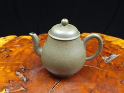 ∼壺風茶道~24025《宜興紫砂 中國宜興印 蓋款秀春 水平壺》180 cc ~宜興紫砂壺、茶壺、紫砂、普洱茶、茶具 歷史價格詳細信息