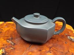 ～壺風茶道~24130《宜興紫砂 豆青砂 薄胎三足一粒珠壺》約200cc 宜興紫砂壺、紫砂、普洱茶、茶壺 歷史價格詳細信息