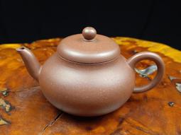 ~壺風茶道~R139《宜興紫砂 早期 顆粒朱泥 紫砂壺》 約250cc 手工製作壺内布袋紋、普洱茶、紫砂壺、茶壺 歷史價格詳細信息