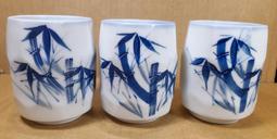 早期關東窯瓷杯 /台灣早期陶瓷杯/早期青花手繪竹葉杯/早期老瓷器/阿公阿嬤的老碗盤/阿嬤硘仔/古早碗盤/早期青花杯 歷史價格詳細信息