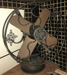 早期電風扇(5)~金龍牌~桌上型~10吋~鐵+塑料製~功能正常~懷舊.擺飾.道具 歷史價格詳細信息