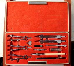 早期12伏特手持式燈具 早期汽車美容燈具早期手拿式燈具 早期手拿式燈具設備 12伏特燈具 拍戲道具 造型背景（3個一標價 歷史價格詳細信息