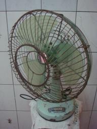 <懷舊書坊>(絕版書)憤怒的山城勞工(附勞工法規)鄭俊清著 前衛1989年初版一刷(500元) 歷史價格詳細信息