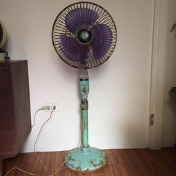 早期電風扇(5)~金龍牌~桌上型~10吋~鐵+塑料製~功能正常~懷舊.擺飾.道具 歷史價格詳細信息