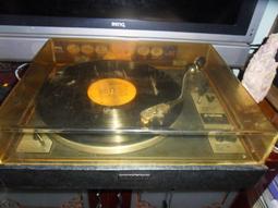 早期黑膠唱機(12)~國際牌~NATIONAL~手提式~有瑕疵~~懷舊.擺飾.道具 歷史價格詳細信息