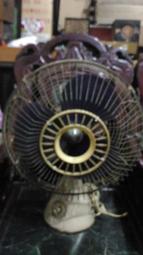 早期電風扇(5)~金龍牌~桌上型~10吋~鐵+塑料製~功能正常~懷舊.擺飾.道具 歷史價格詳細信息