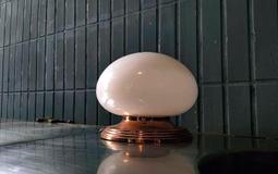 極美 超罕見 日治 大正 罕見 器械 玻璃櫃  . 極罕見 純銅內腳裝置 雙層板高度可調 銅五金 . 全件完美 原漆 原 歷史價格詳細信息