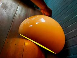 Space age 少見 橘色 太空 水母 球燈 . 老吊燈. 內部三燈頭 極美版本 . 燈罩徑 40 燈高 30 含布 歷史價格詳細信息