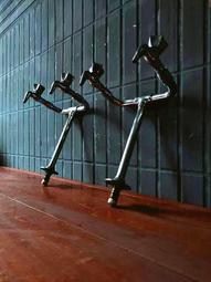 桌燈 檯燈 老燈 巨大 結霜 玻璃球 銅桌燈 . 微調開關 e 27 . 徑約 27-28 高約 32-33 歷史價格詳細信息