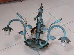 吊燈(9)~E27~250V 6A~不附燈泡~無吸頂盤~功能正常~早期日本燈座~裙襬造型玻璃燈罩 歷史價格詳細信息