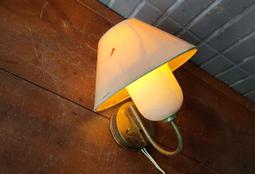 銅壁燈 雙頭 附兩顆白球珍珠燈泡 . 長30.5 / 12 歷史價格詳細信息