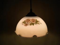 WH23435【四十八號老倉庫】二手 早期 台灣 雲紋 玻璃燈罩 吊燈【懷舊收藏拍片道具】 歷史價格詳細信息