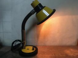 WH17889【四十八號老倉庫】二手 早期 布面燈罩 鐵柄 鐵座 按鈕開關 桌燈 檯燈 高49.5cm【懷舊收藏拍片道具 歷史價格詳細信息