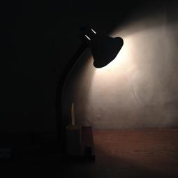 WH11894【四十八號老倉庫】二手 早期 台灣 鋁罩 蛇管 硬質塑材底座 桌燈 檯燈 高38cm【懷舊收藏擺飾道具】 價格比較,價格查詢,歷史價格詳細信息