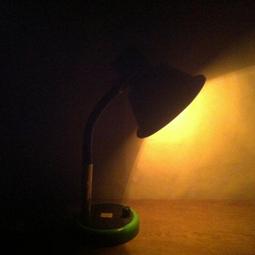 WH11099【四十八號老倉庫】全新 早期 台灣 綠色 玻璃燈罩 銅柄 銅底座 拉條開關 桌燈 燈 高39cm 歷史價格詳細信息