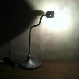 WH4113【四十八號老倉庫】二手 早期 台灣 鐵罩 波麗柄座 桌燈 夜燈 香菇燈 蘑菇燈 太空燈 高37cm 歷史價格詳細信息