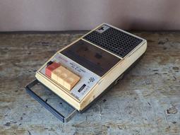 HOOVER：手提卡式錄音機（收音機、早期台製錄音機、錄音帶、老臺灣、古董科技、生活家電） 價格比較,價格查詢,歷史價格詳細信息