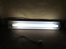 WH28419【四十八號老倉庫】二手 極新 玻璃燈罩 鐵柄 鐵座 壁燈 高24cm 1盞價【懷舊收藏拍片道具】 歷史價格詳細信息