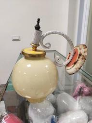 【老時光小舖】早期普普風-大型豪華吸頂燈用以裝飾在旁邊的-玻璃圓管燈罩吊飾(大型管)3支賣 歷史價格詳細信息