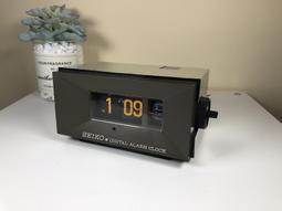 稀有70's 懷舊翻頁鐘 HITACHI 日立AW-203(#237) 歷史價格詳細信息