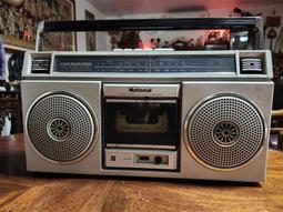 稀有款式 古董收音機 卡帶錄音機 老件古物道具收藏 居家擺飾 古早味店面陳設（當故障機賣） 價格比較,價格查詢,歷史價格詳細信息