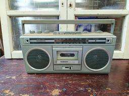 早期收音機(5)~CORONA ?R-58OF~可樂娜~有缺件~故障機~無電源線~功能不知?~懷舊.擺飾.道具 歷史價格詳細信息