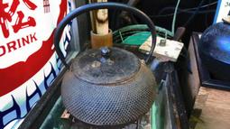 早期 日本 鑄鐵 風鈴 南部鐵器 岩鑄 吊燈籠 風鈴 手工鑄鐵鈴噹 門後鈴 吊飾品掛飾品  ～～ 歷史價格詳細信息