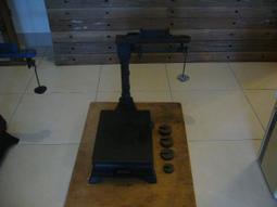 早期磅秤.鴨母秤(1)~~附秤子2個~~小型秤~~中藥秤~~最長約29CM~~懷舊.擺飾.道具 歷史價格詳細信息