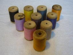 早期木軸車線.針車車線.木線軸(2)~~金鏈標~~金龍牌~~10個合售500元~~懷舊.擺飾.道具 歷史價格詳細信息