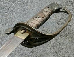 國軍---憲兵學校20期畢業15周年紀念---銅製---印泥盒----6.8x6.8公分----厚2.6公分 歷史價格詳細信息