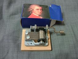 手搖音樂盒相框 / 小狗 / 1101402【100圖書文具生活館】 歷史價格詳細信息