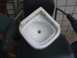 早期瓷器插座（沒用過但有老舊） 【下標前,請看關於我】 歷史價格詳細信息